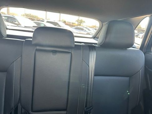 Used 2020 Volkswagen Atlas Cross Sport SE w/ Towing Package image 18