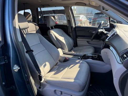 Used 2017 Honda Pilot Touring image 16