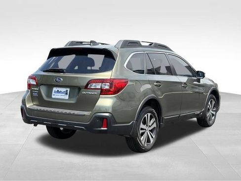 Used 2018 Subaru Outback 2.5i Limited AWD/4WD image 8