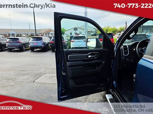 Used 2022 RAM 1500 Big Horn AWD/4WD image 10