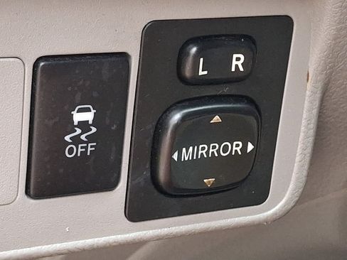 Used 2010 Toyota Corolla LE FWD image 24