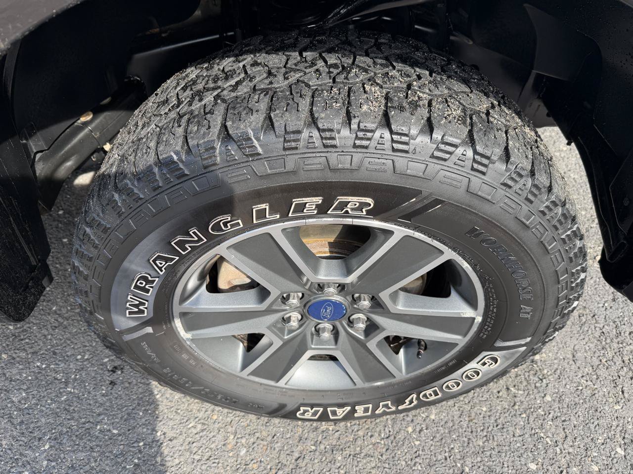 Used 2016 Ford F150 XLT w/ Equipment Group 301A Mid AWD/4WD image 4