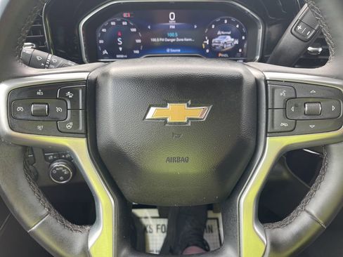 Used 2024 Chevrolet Silverado 1500 LT image 30
