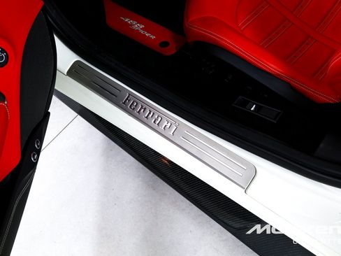 Used 2018 Ferrari 488 Spider RWD image 17