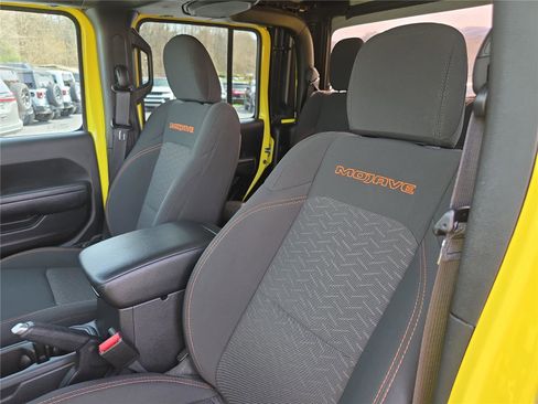 Used 2023 Jeep Gladiator Mojave image 21