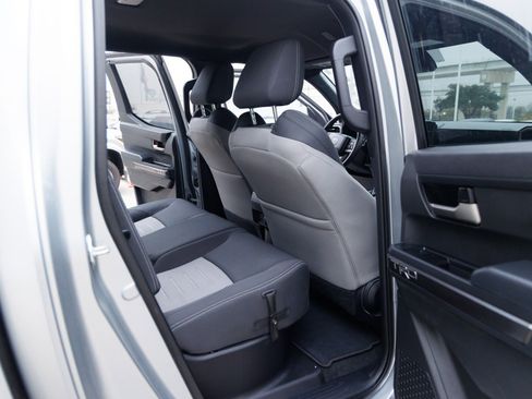 Used 2024 Toyota Tacoma TRD Sport image 32