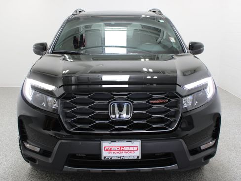 Used 2022 Honda Passport TrailSport image 3