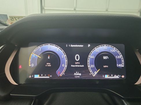 New 2025 Jeep Grand Cherokee L Laredo image 23