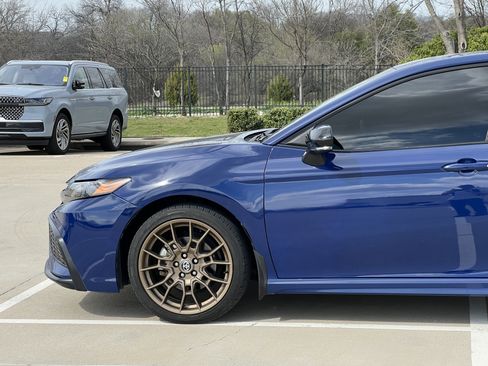 Used 2023 Toyota Camry SE w/ Convenience Package image 5