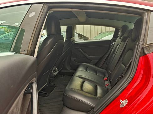 Used 2018 Tesla Model 3 Long Range image 13