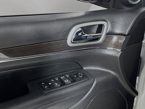 Used 2016 Jeep Grand Cherokee High Altitude image 17