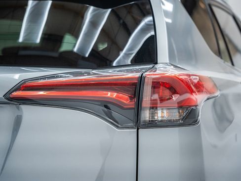 Used 2017 Toyota RAV4 LE image 6