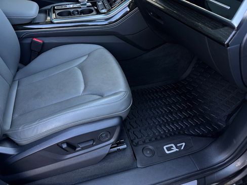 Used 2025 Audi Q7 3.0T Premium Plus image 24