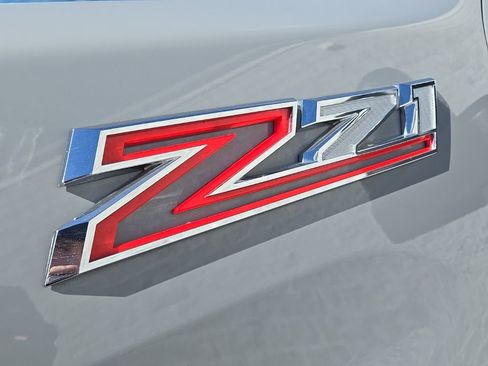 Used 2024 Chevrolet Silverado 2500 Custom w/ Custom Value Package image 12