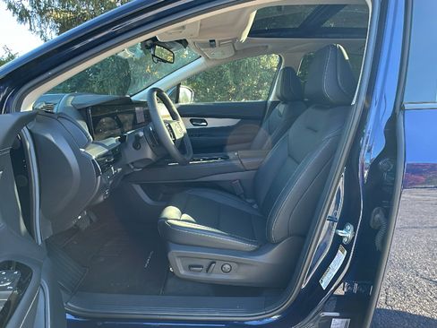 New 2025 Nissan Murano SL image 10