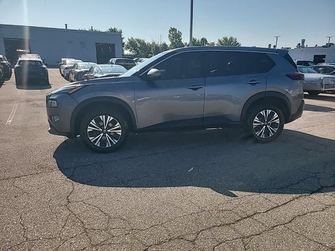 Used 2021 Nissan Rogue SV AWD/4WD image 3