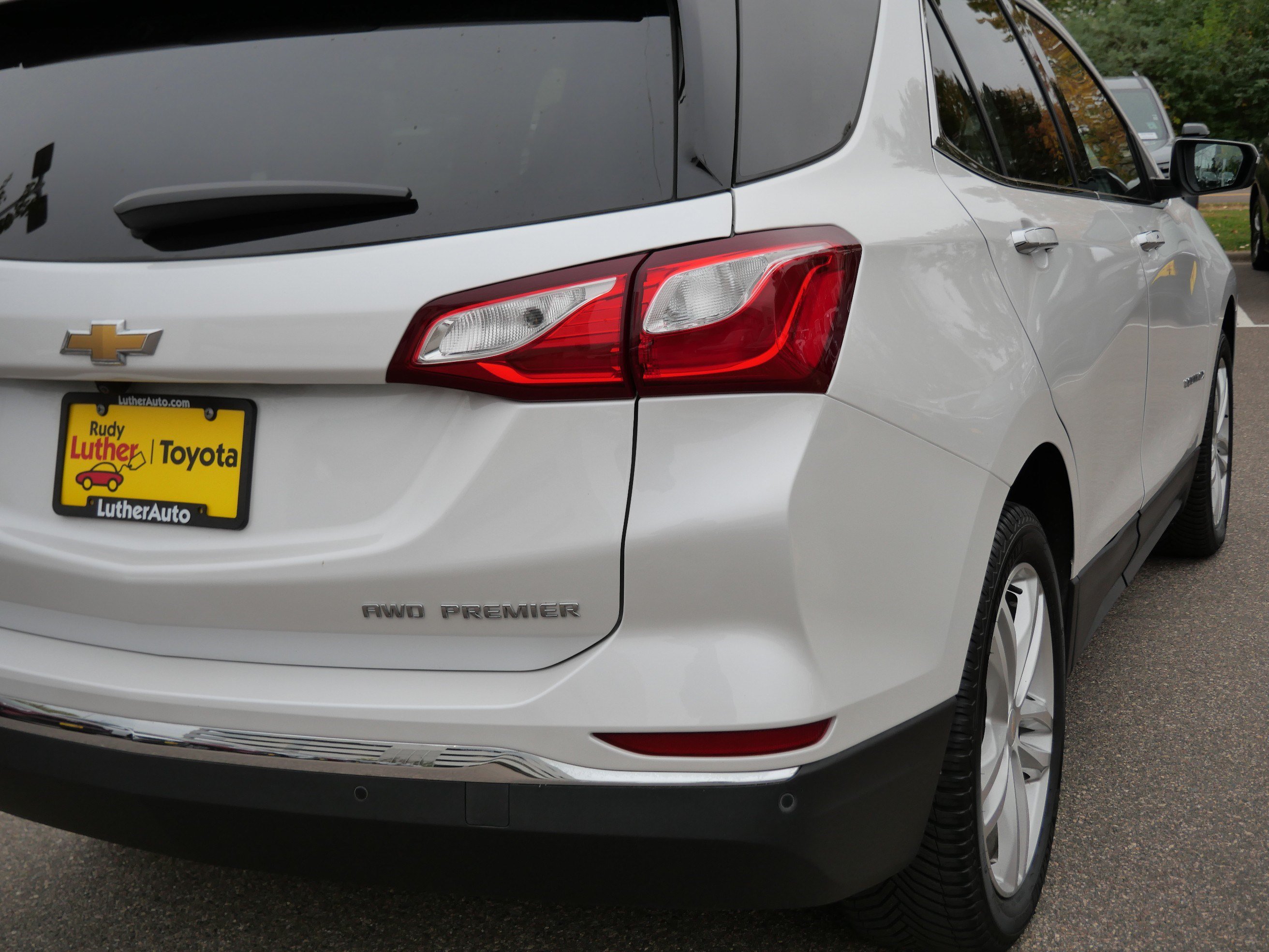 Used 2021 Chevrolet Equinox Premier AWD/4WD image 17