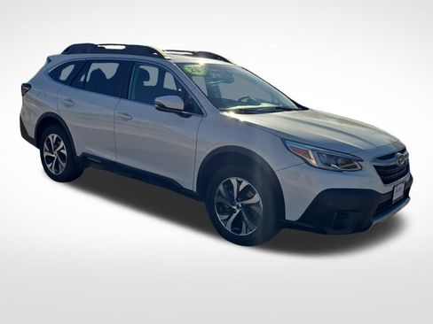 Used 2020 Subaru Outback Limited image 9
