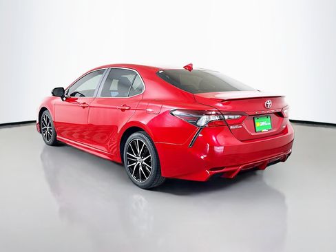Used 2021 Toyota Camry SE image 7