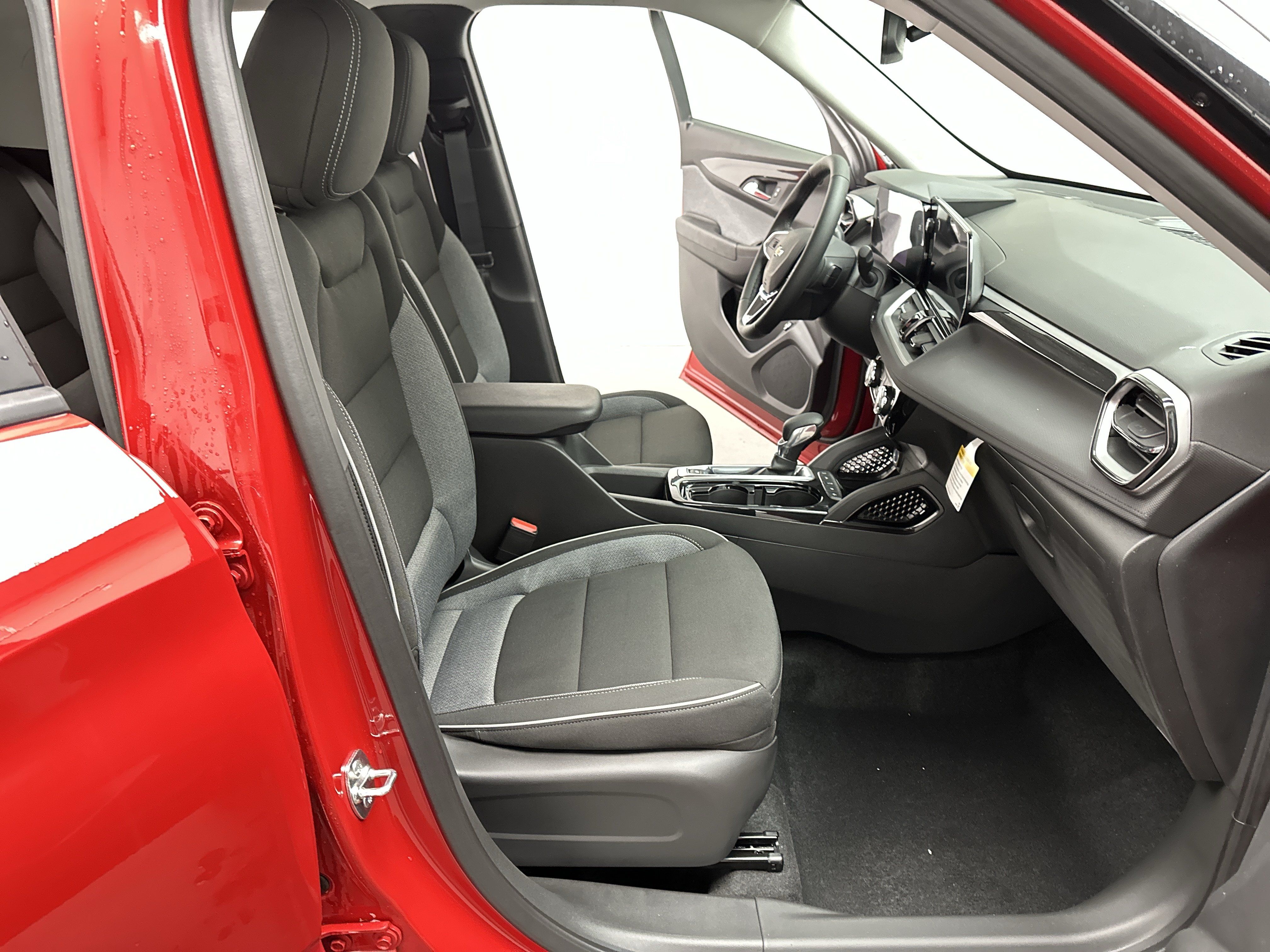 New 2026 Chevrolet TrailBlazer LT w/ Convenience Package FWD image 23
