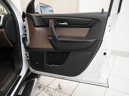 Used 2017 GMC Acadia Limited SLT image 30