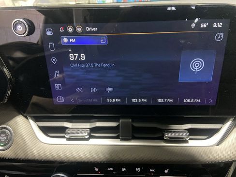 Certified 2025 Chevrolet Equinox LT w/ Convenience Package II image 13