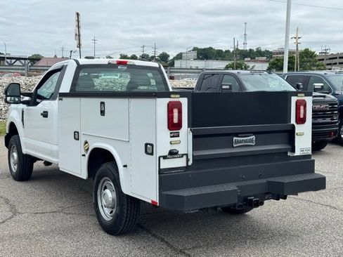 Used 2022 Ford F250 XL w/ Power Equipment Group AWD/4WD image 4