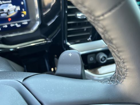 Used 2025 Chevrolet Silverado 1500 LT Trail Boss w/ Convenience Package II AWD/4WD image 15