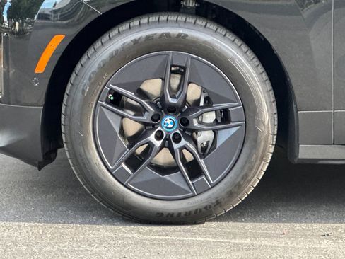 Used 2024 BMW iX xDrive50 AWD/4WD image 39