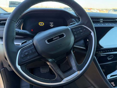 New 2026 Jeep Grand Cherokee Limited image 24