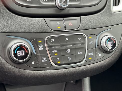 Used 2024 Chevrolet Malibu LT image 18