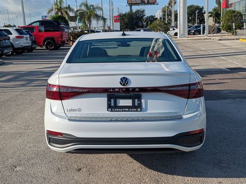 Used 2026 Volkswagen Jetta S FWD image 5
