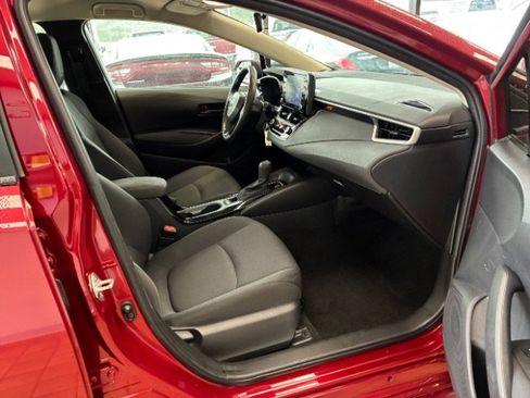 Used 2022 Toyota Corolla LE image 18