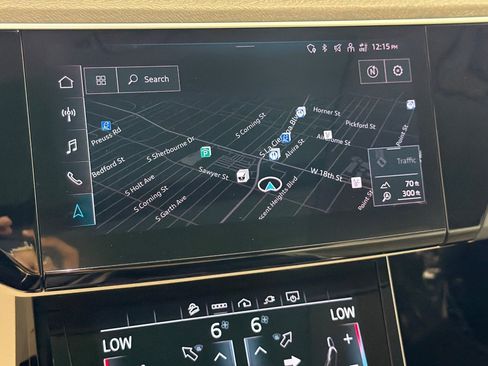 Used 2024 Audi Q8 e-tron Premium Plus AWD/4WD image 18