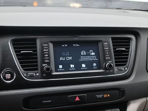 Used 2020 Kia Sedona EX FWD image 14