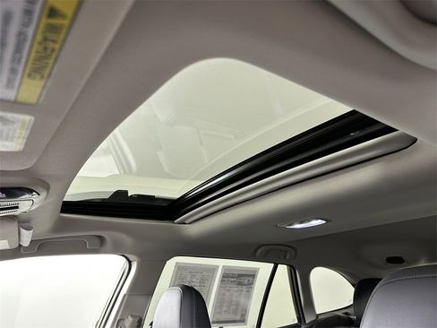 Used 2023 Subaru Outback Touring XT image 4