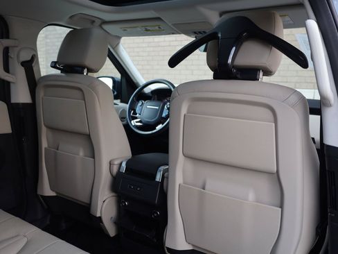 Used 2019 Land Rover Discovery SE AWD/4WD image 32