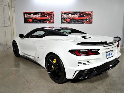 New 2025 Chevrolet Corvette E-Ray image 5