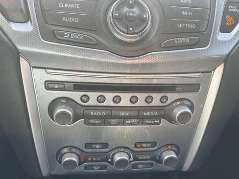 Used 2017 Nissan Pathfinder SL AWD/4WD image 17