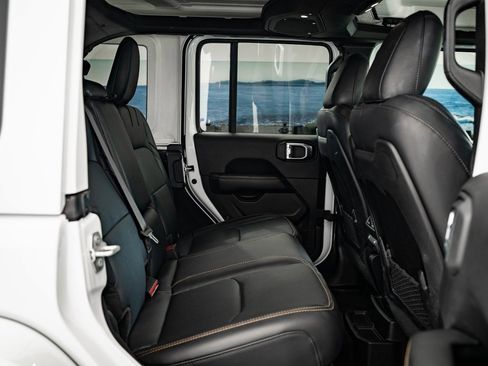 Used 2024 Jeep Wrangler Unlimited Sahara w/ Safety Group image 43