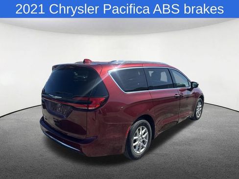 Used 2021 Chrysler Pacifica Touring-L FWD image 20