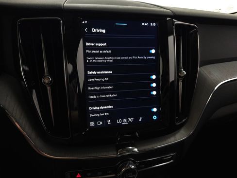 Certified 2025 Volvo XC60 B5 Plus AWD/4WD image 27