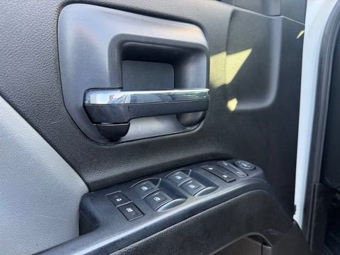 Used 2019 Chevrolet Silverado 2500 W/T AWD/4WD image 26