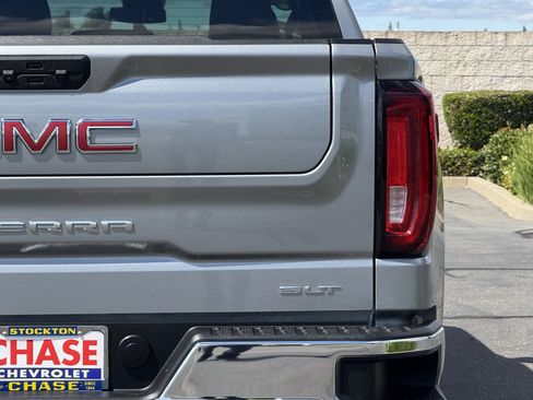 Used 2025 GMC Sierra 1500 SLT AWD/4WD image 7