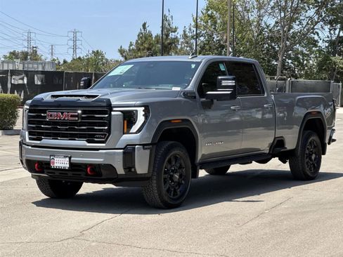 Used 2024 GMC Sierra 2500 AT4 w/ AT4 Premium Plus Package image 6