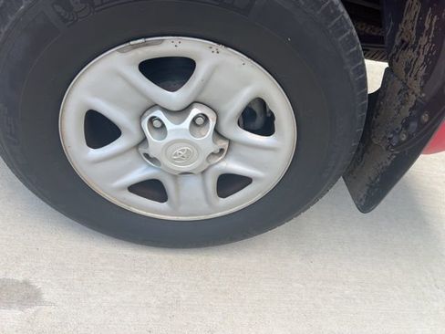 Used 2014 Toyota Tundra SR5 w/ SR5 Upgrade Package image 10