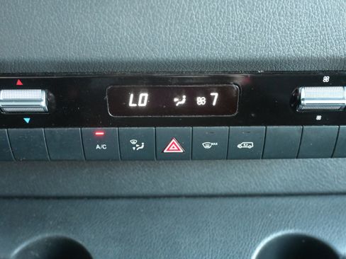 Used 2019 Freightliner Sprinter 3500 RWD image 27