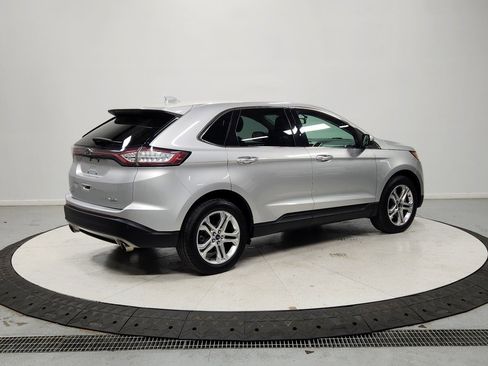 Used 2018 Ford Edge Titanium image 7