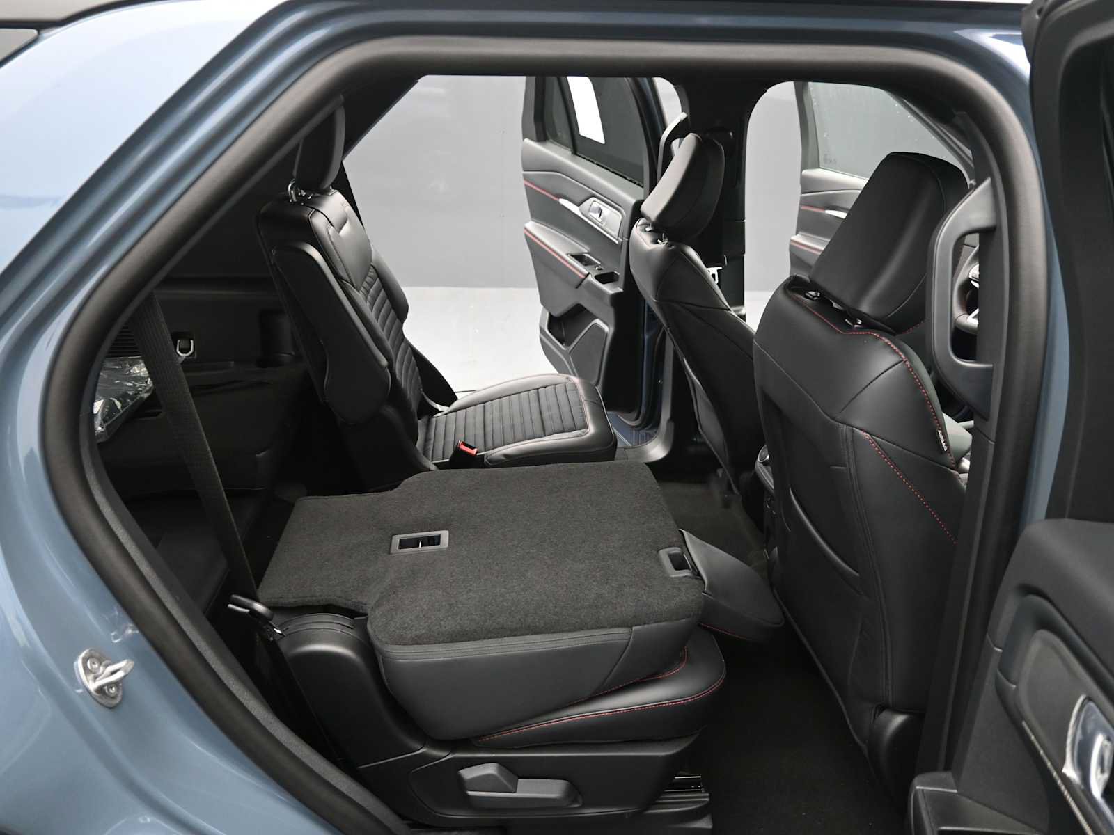 New 2026 Ford Explorer ST-Line AWD/4WD image 18