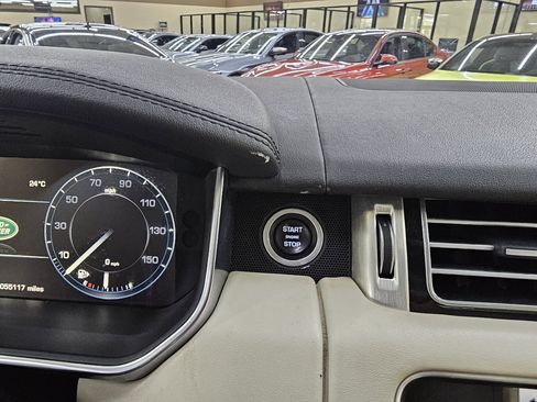 Used 2016 Land Rover Range Rover HSE image 35